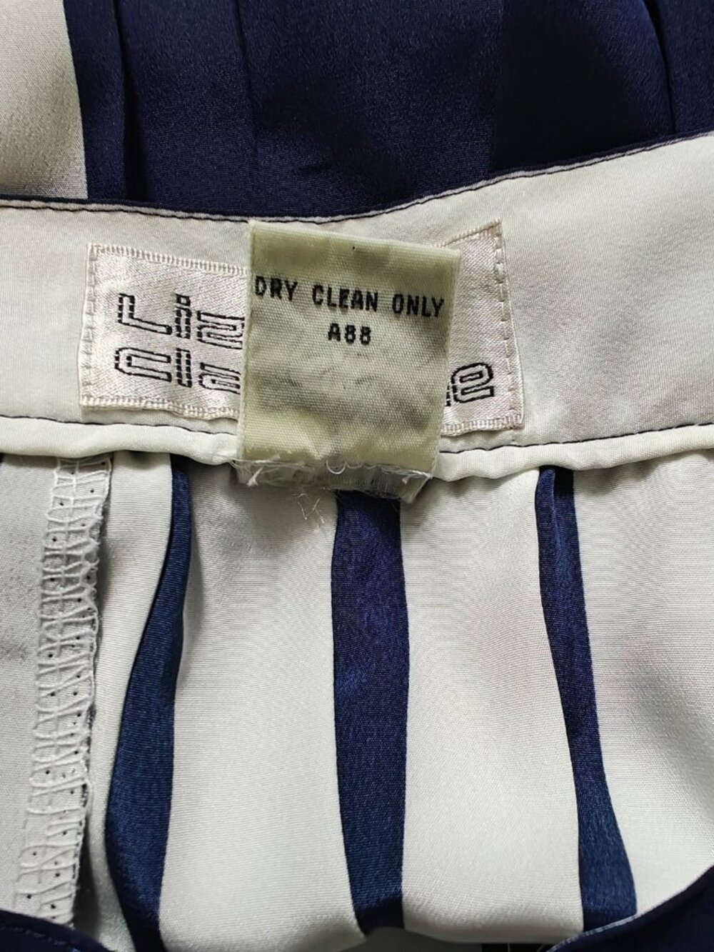 Vintage 1980s Liz Claiborne Contrast Pleated Midi Skirt Two-Tone Navy / Ivory - Picture 5 of 7